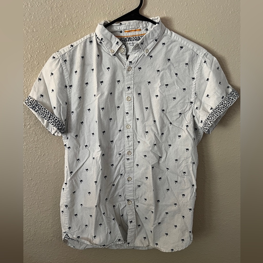 Men’s Short-Sleeve Button-Down